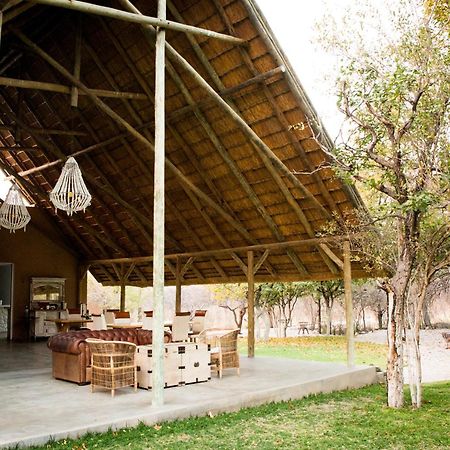 Toshari Lodge Окаукуехо Екстериор снимка