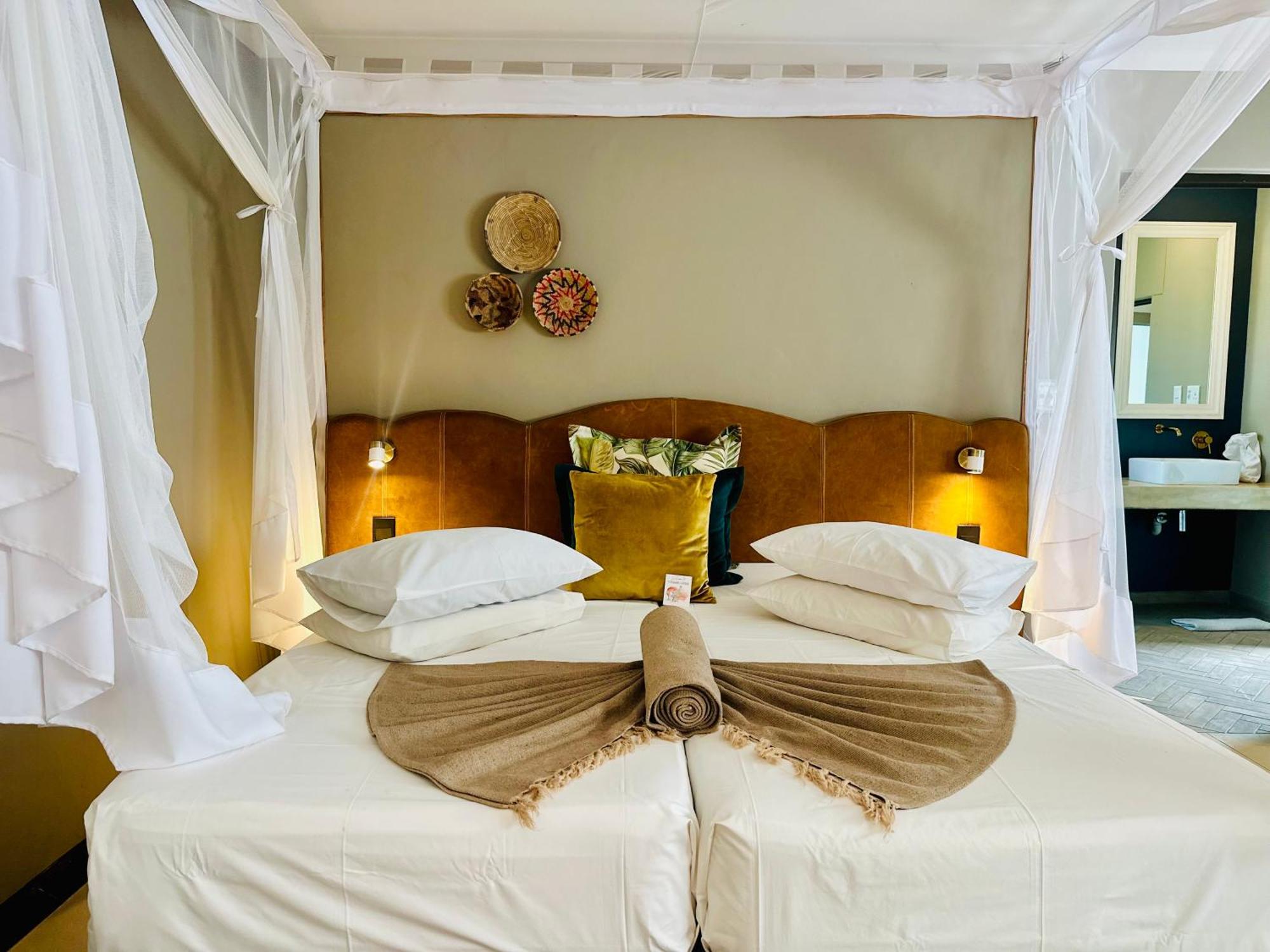 Toshari Lodge Окаукуехо Екстериор снимка
